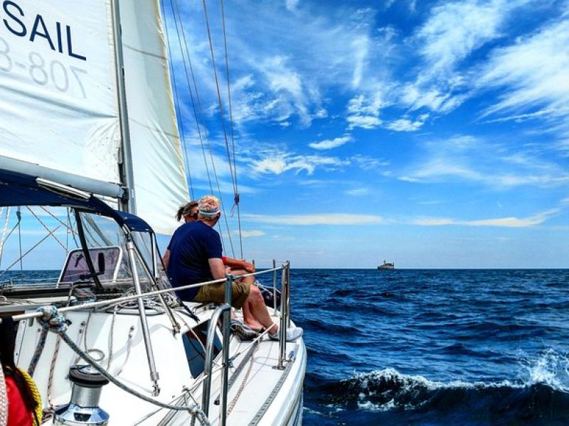 Private Lake Michigan Sailing Charter and Sightseeing Tour of Chicago