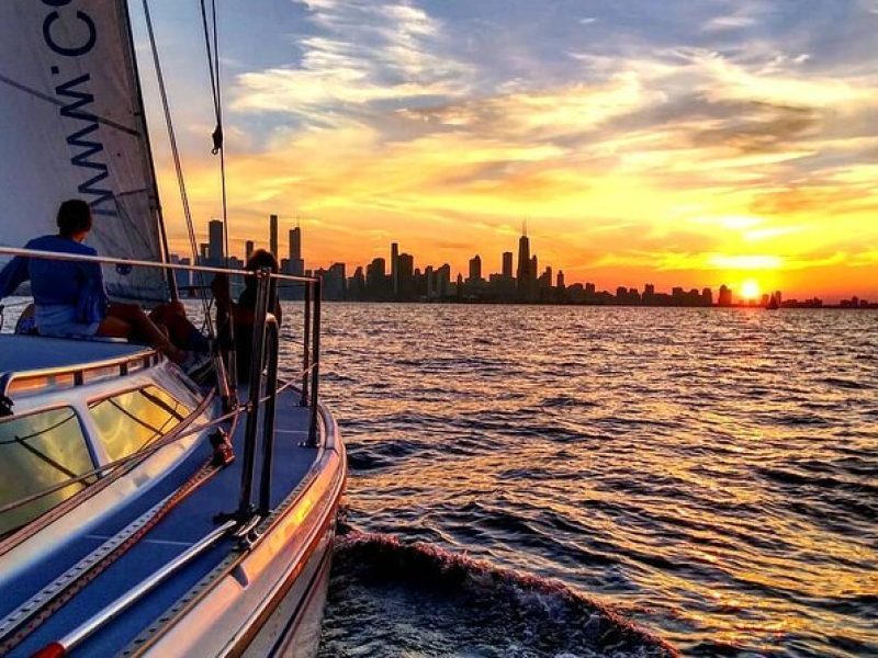 Chicago Private Sunset Sail on Lake Michigan