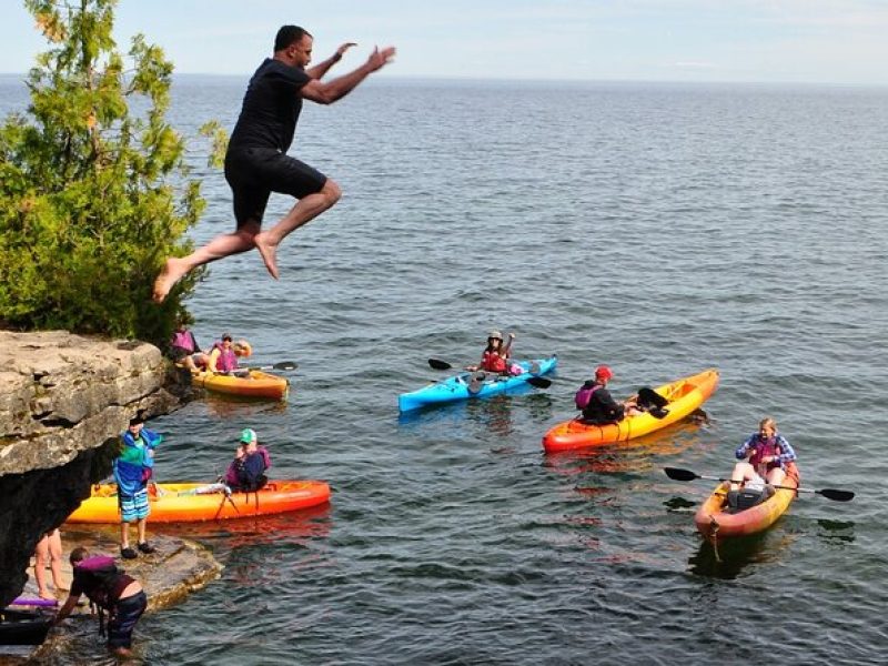 Cave Point Kayak Tour