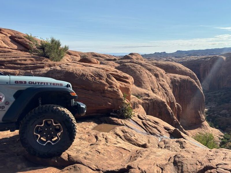 Full Day Private 4×4 Guided Jeep Experience in Moab