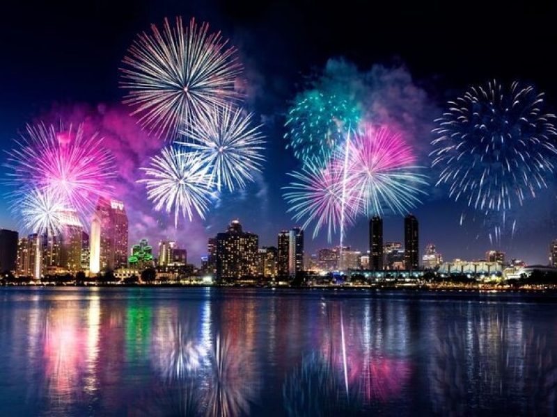 2 Hours Sunset and Firework Cruise in Waikiki Beach