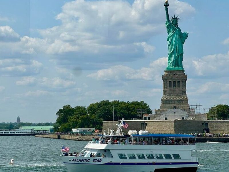 New York City 90-Minute Cruise: Lady Liberty, Bridges and Skyline