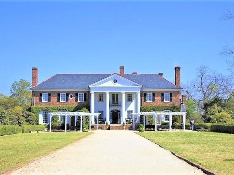 Boone Hall Plantation Admission & Tour with Transportation from Charleston