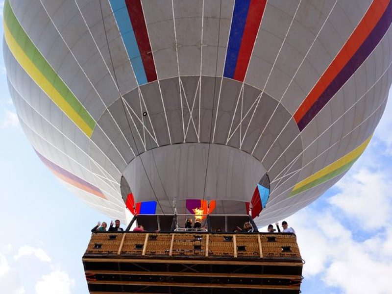 Sunrise Hot Air Balloon Ride in Phoenix with Breakfast