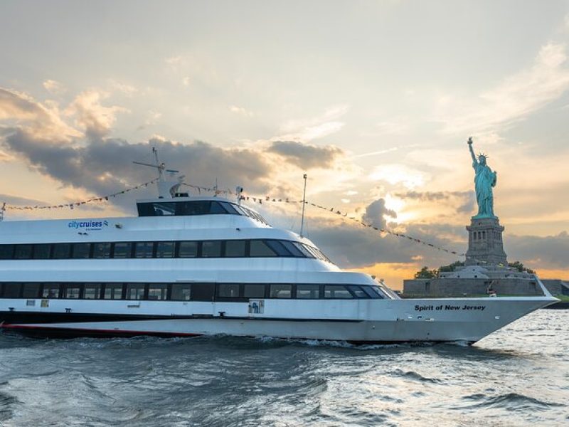 NYC Skyline Dinner Cruise from New Jersey