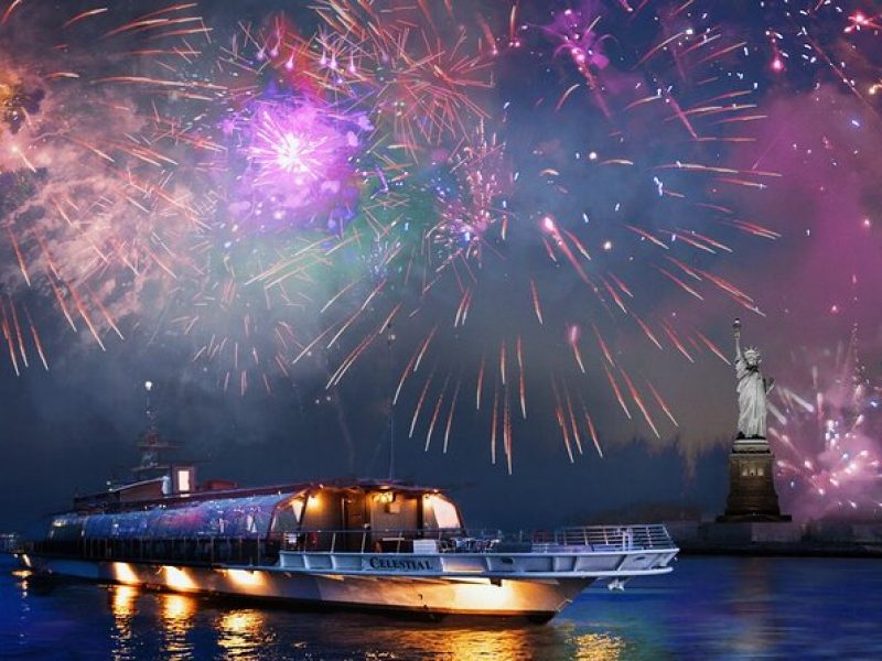 NYC New Year's Eve Luxury Bateaux Plated Dinner Cruise