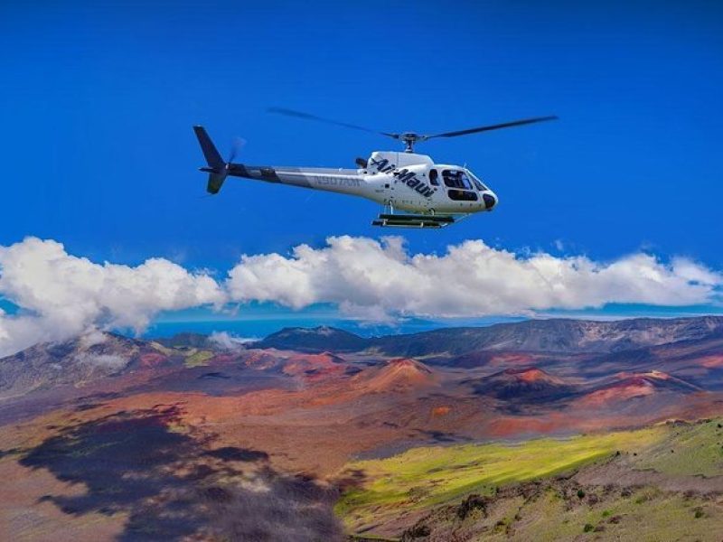 Complete Island 60-Minute Helicopter Tour