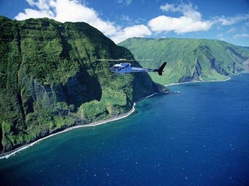 West Maui and Molokai Special 45-Minute Helicopter Tour