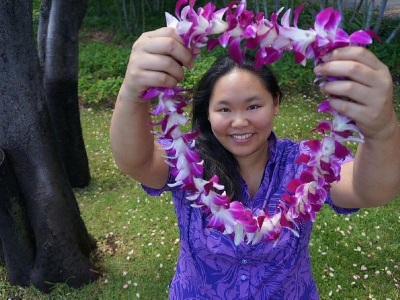 Traditional Airport Lei Greeting on Honolulu Oahu