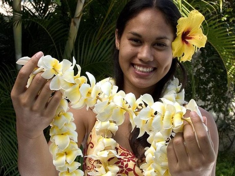 Honeymoon Airport Lei Greeting on Kahului Maui