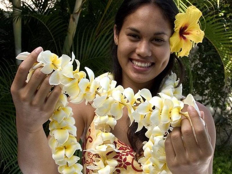 Traditional Airport Lei Greeting on Kahului Maui