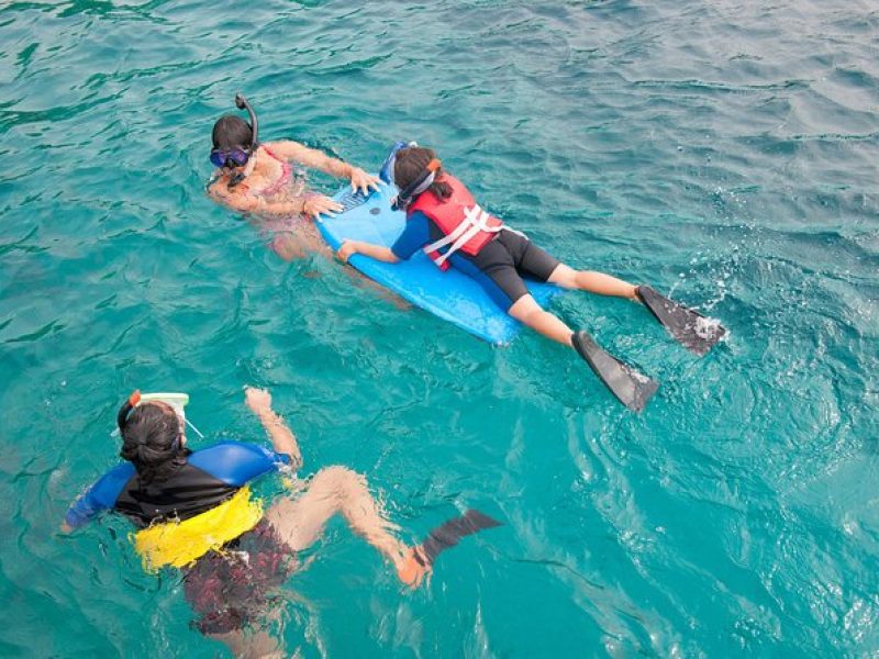 Four Winds Molokini Snorkeling Tour from Maalaea Harbor