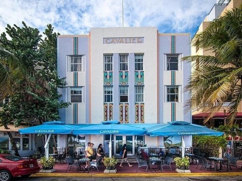 Miami Beach Art Deco Private Tour With Cocktails