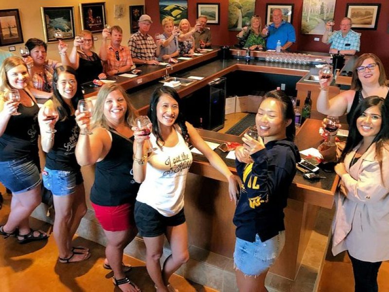 Branson VIP Wine Tasting and Dinner Tour