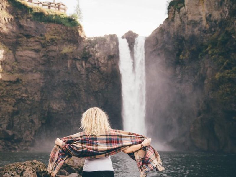 Snoqualmie Falls + Wine Tasting: All-Inclusive Small-Group Tour