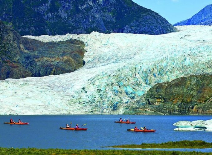 Mendenhall Lake Kayak and Salmon Bake Adventure