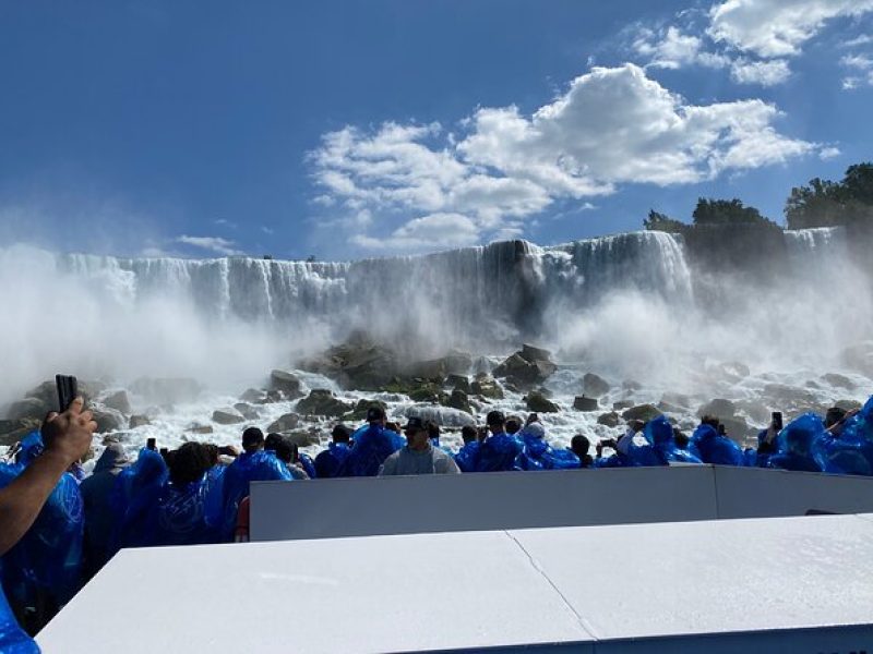 Maid in America Tour of Niagara Falls, USA