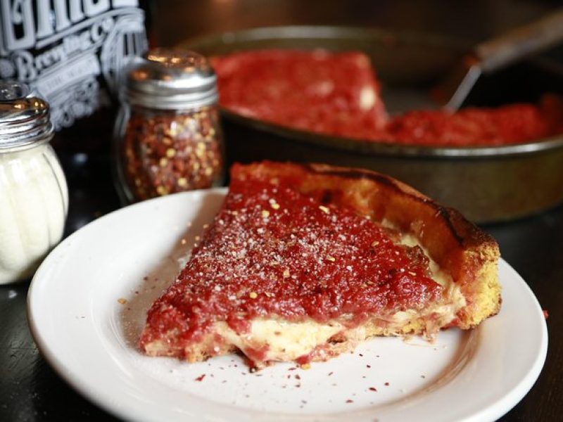 Downtown Chicago Walking Pizza Tour