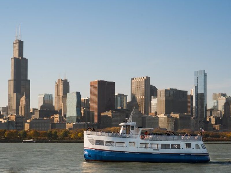 Lake Michigan Skyline Cruise in Chicago