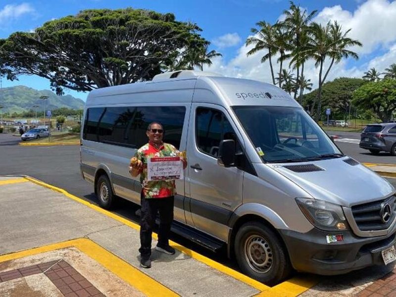 Shared Round-Trip Transfer: Kauai International Airport to Kauai Hotels