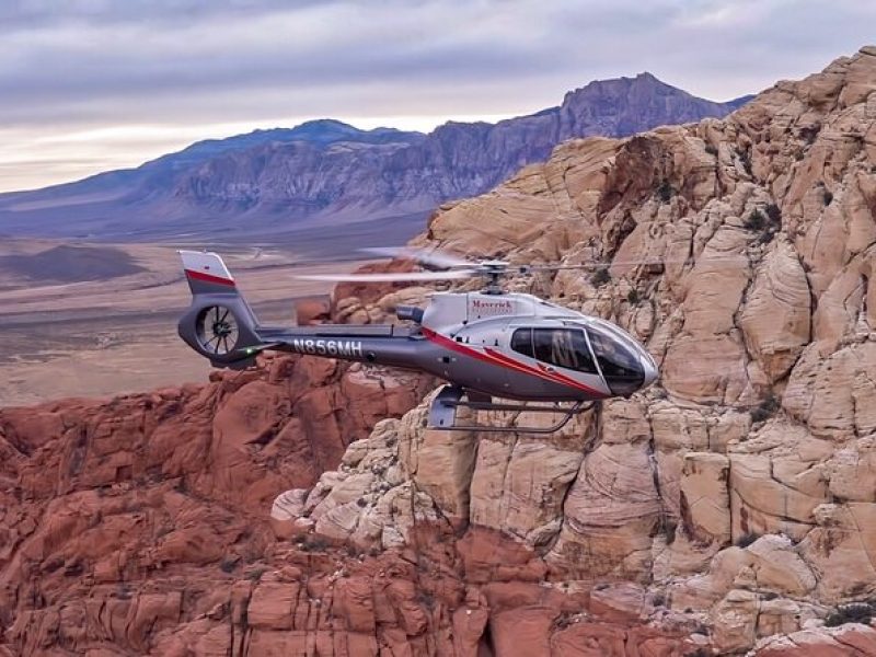 Red Rock Canyon Helicopter Tour with Landing and Champagne Toast