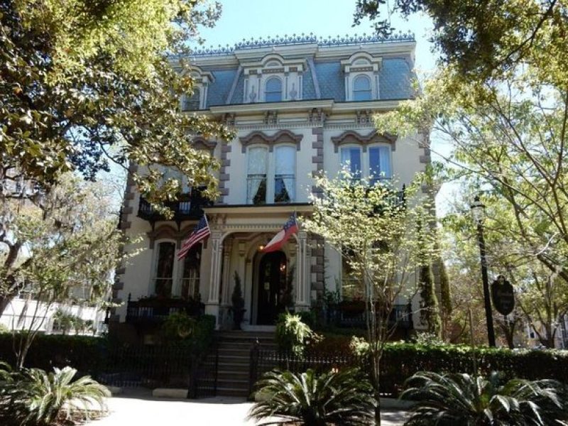 Historic Homes of Savannah Guided Walking Tour