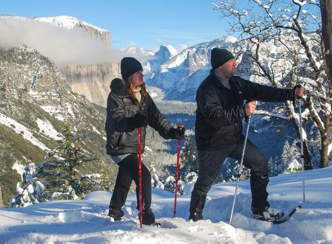 Private Guided Snowshoe Hike in Yosemite