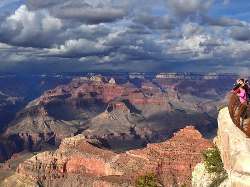 Shuttle Between Las Vegas, Williams, Tusayan and Grand Canyon South Rim