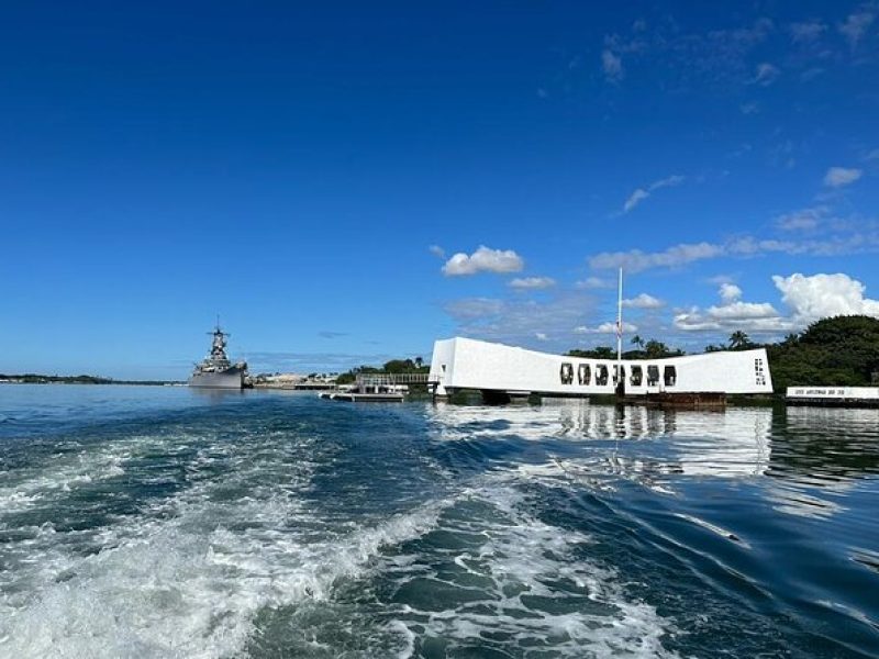 Pearl Harbor USS Arizona Memorial, small group Tour