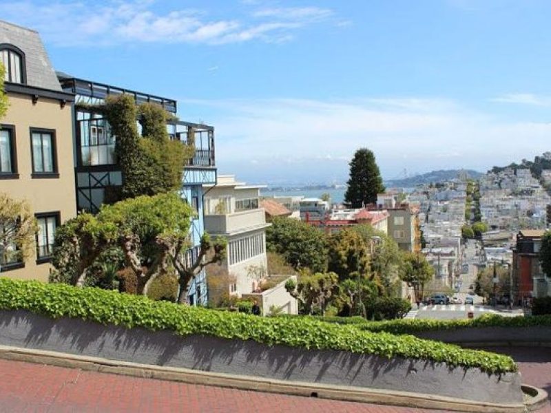 San Francisco Urban Hike: Coit Tower, Lombard Street and North Beach