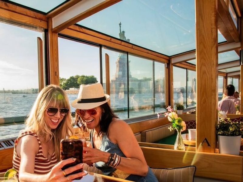 Champagne, Wine and Cheese Pairing Sightseeing Cruise