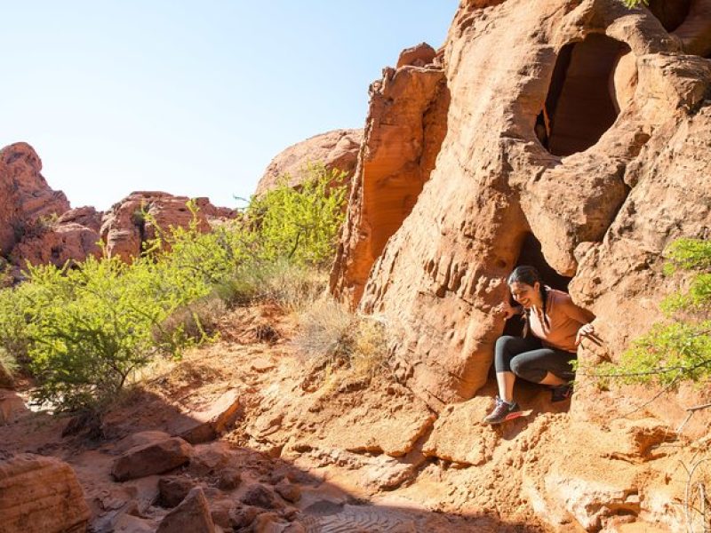 Valley of Fire Guided Hike from Las Vegas