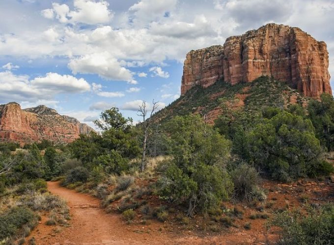 The Sedona Experience – Hiking, Lunch and Wine Tasting (Private Tour)