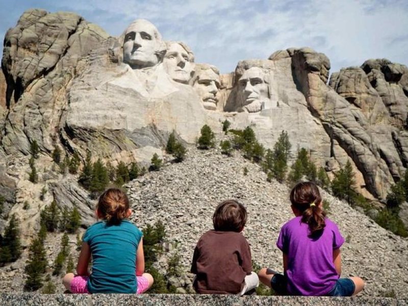 Mount Rushmore and Black Hills Tour with Two Meals and a Music Variety Show