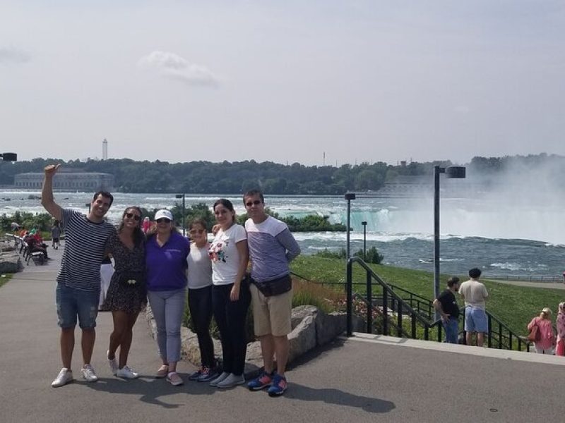 Niagara Falls Small Group Walking Tour