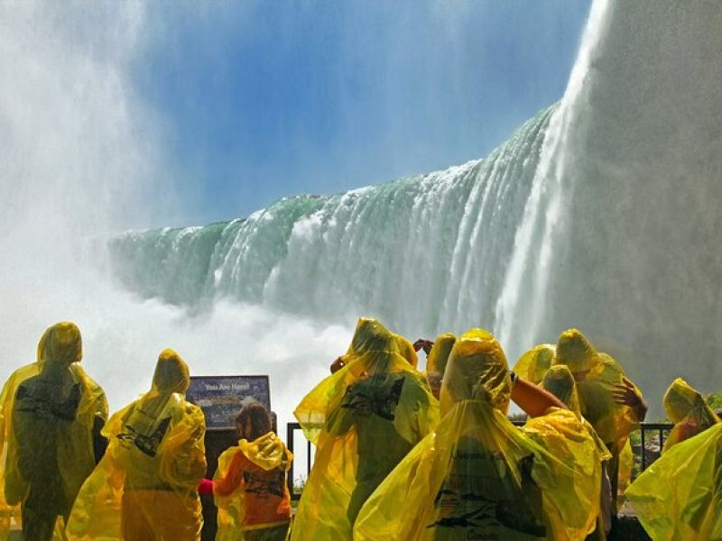 Niagara Falls USA Guided Walking Tour W/Maid of Mist Boat Ride