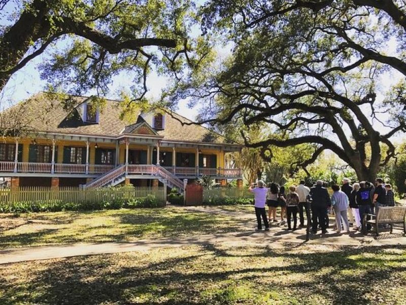 Laura Plantation Tour