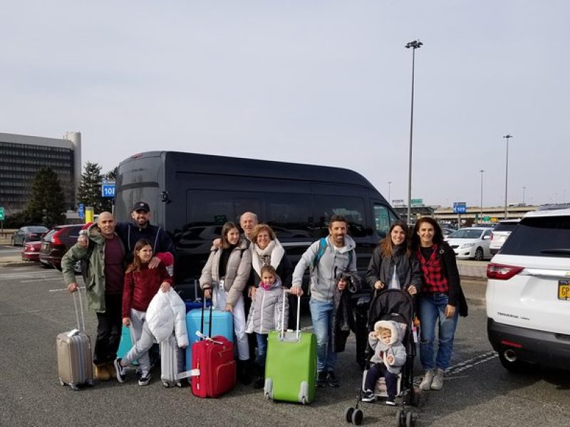 Traslado Privado del Aeropuerto EWR a Hotel en Manhattan.