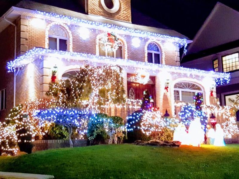 Dyker Heights Tour Christmas Lights in New York