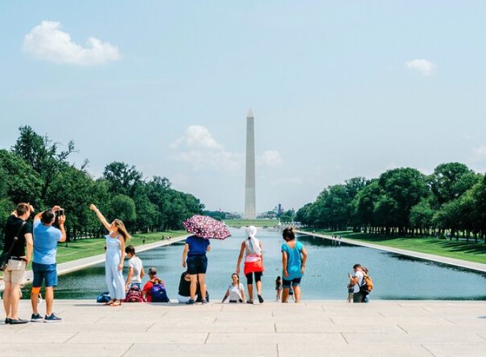 Washington Monument Admission plus Guided Morning City Bus Tour