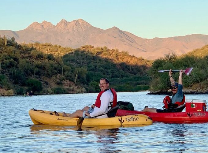 2.5 Hours Guided Kayaking and Paddle Boarding on Saguaro Lake