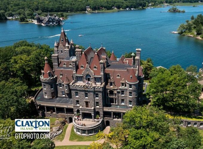 Boldt Castle and 2 Nation Tour