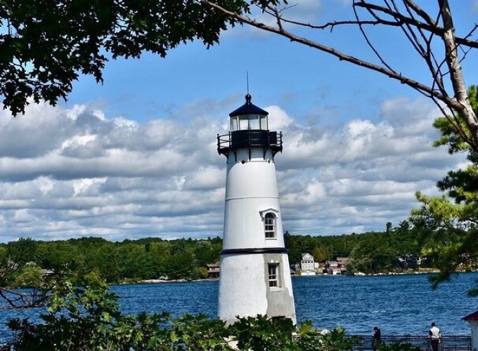 Islands, Lighthouses, and Castle Tour on the St. Lawrence River