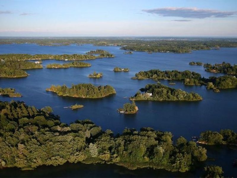 Discover The 1000 Islands / 2 Nation Tour