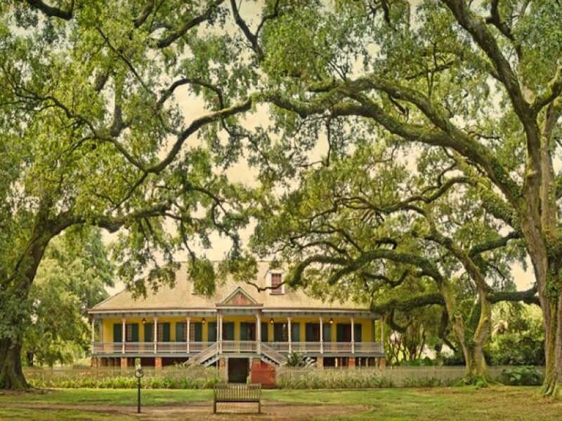 Guided Creole Laura Plantation Tour from New Orleans