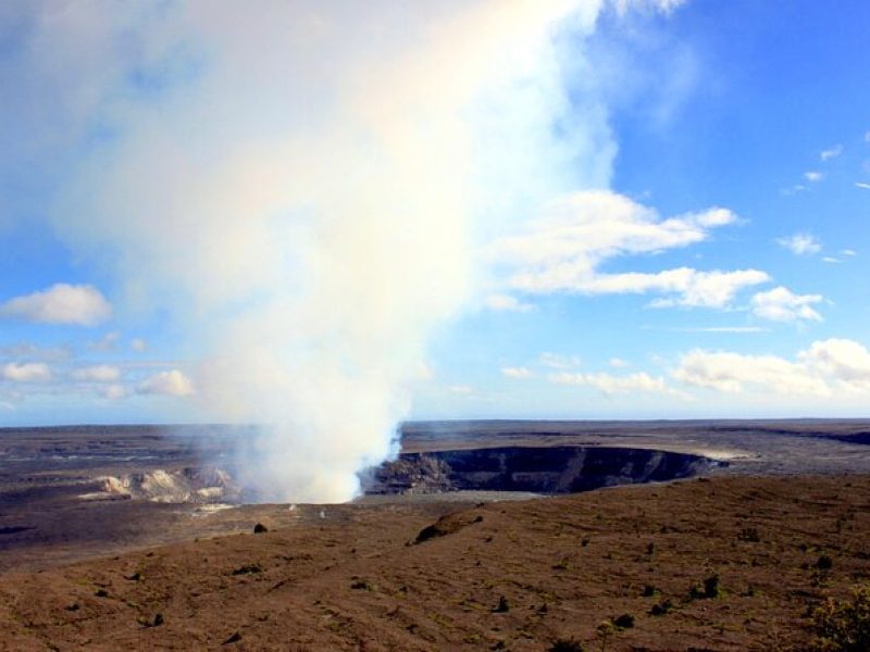 Hilo Shore Excursion: Active Volcano, Lava Tube, Waterfall and Gardens