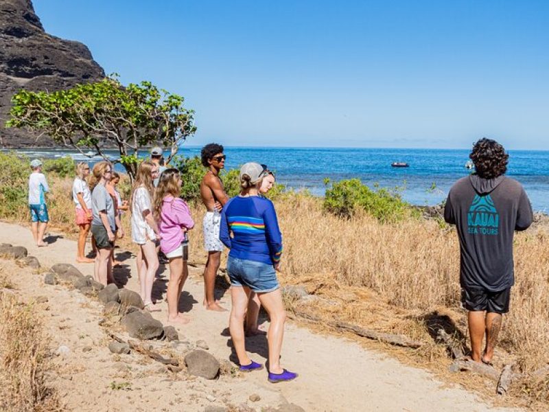 Nu'alolo Kai Beach Landing Raft Adventure