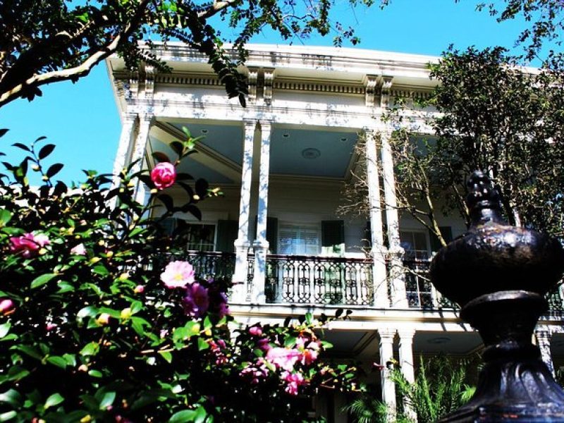 Garden District Walking Tour of New Orleans