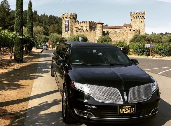 6-Hour Private Wine Country Tour of Napa in Lincoln MKT Limo (up to 8 people)