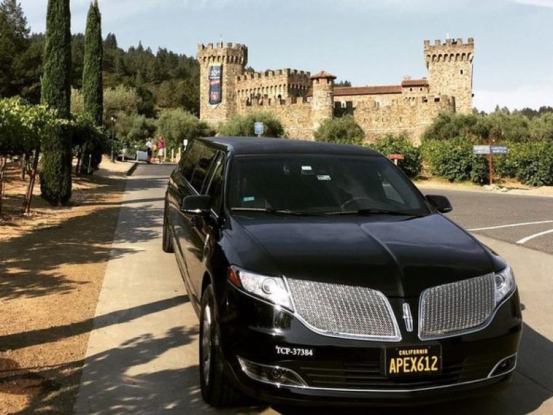 6-Hour Private Wine Country Tour of Napa in Lincoln MKT Limo (up to 8 people)